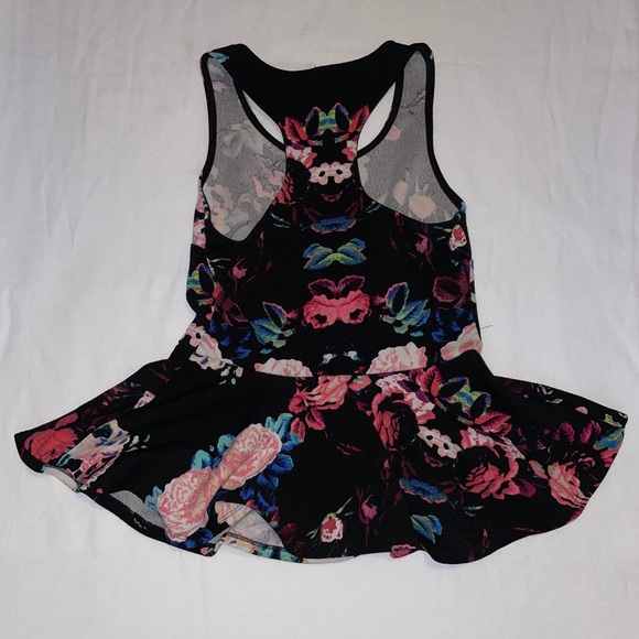 Bright floral top - Picture 3 of 5